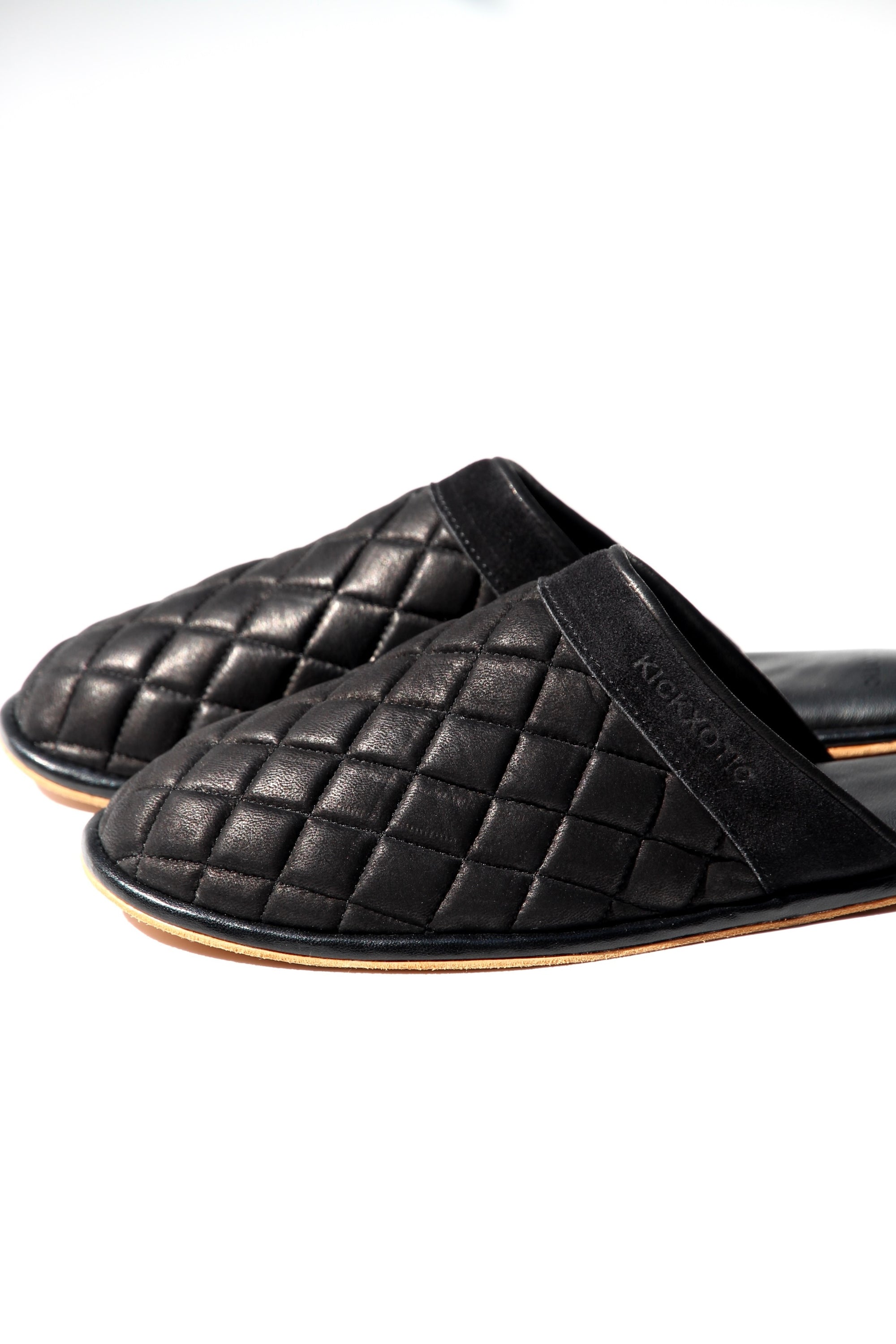 The Lounge Slipper – Onyx