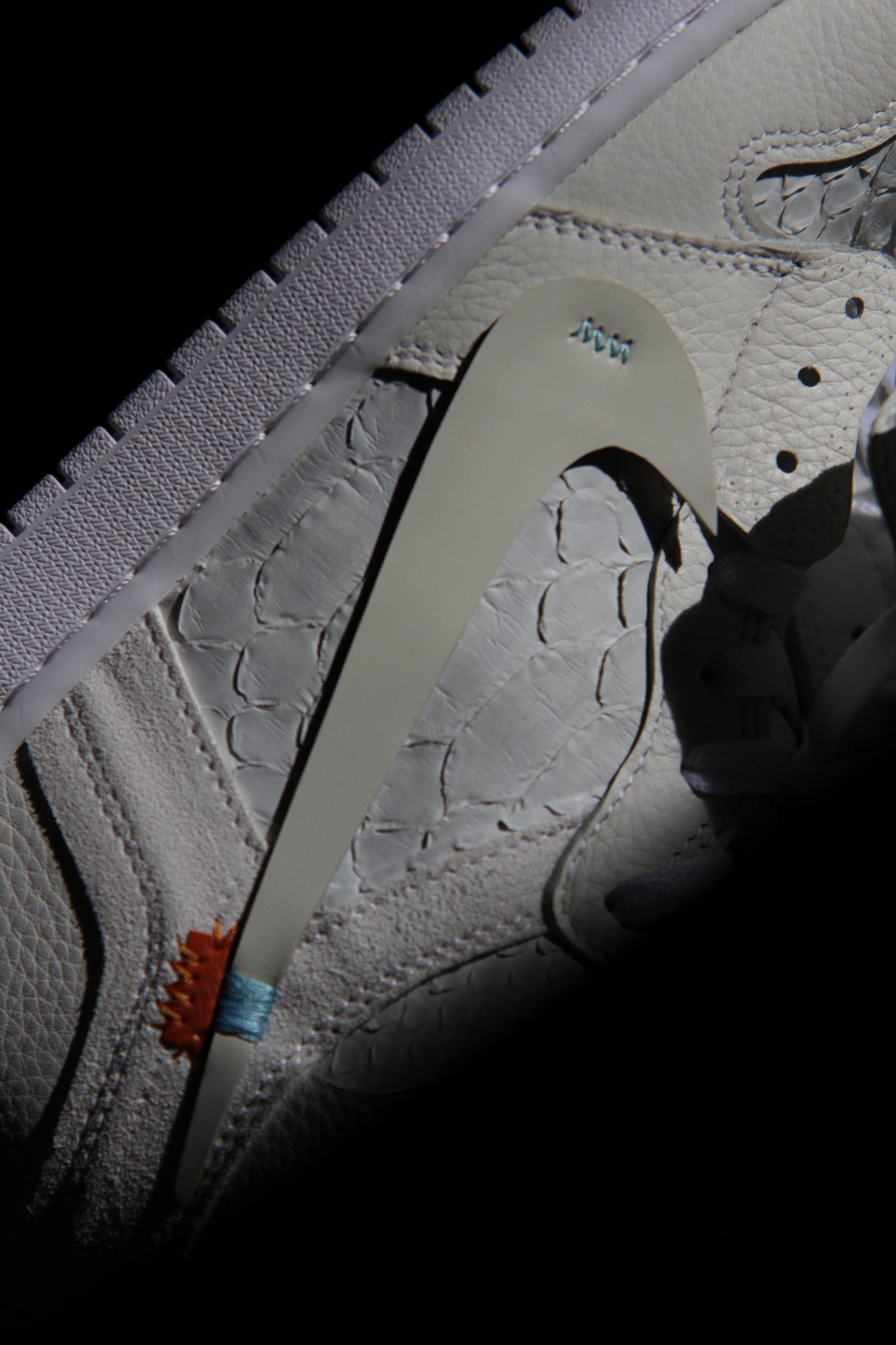 Air Jordan 1 High Off-White "Monte Carlo"
