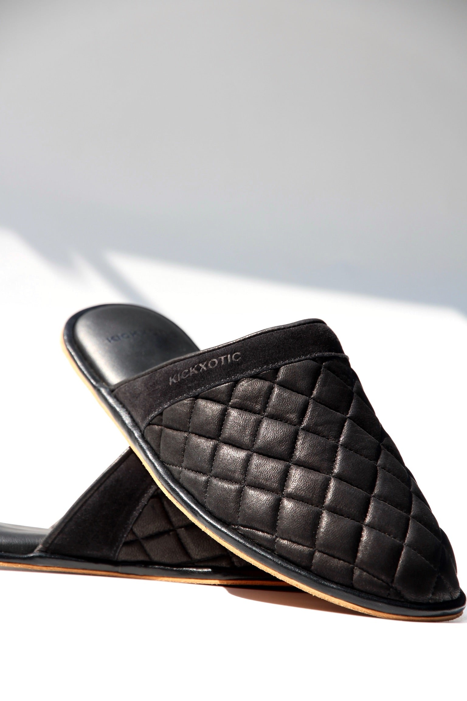 Not Just Slippers: The Ultimate Expression of Comfort and Craftsmanship