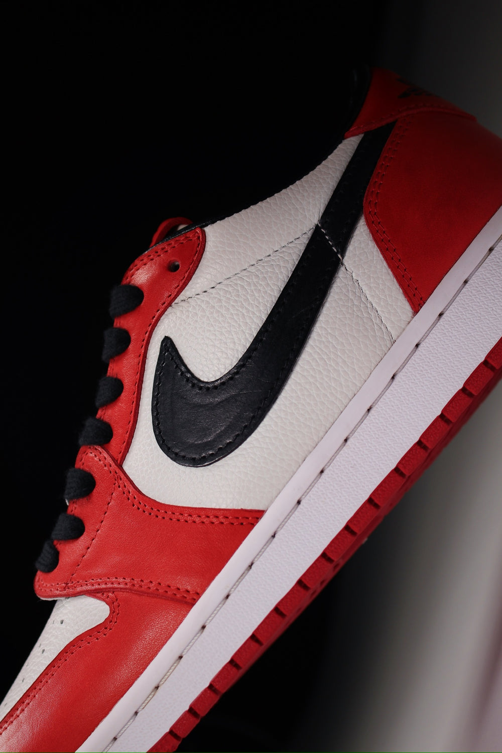 Air Jordan 1 Low 1985 “Chicago”