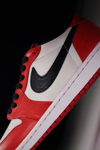 Air Jordan 1 Low OG “Chicago”