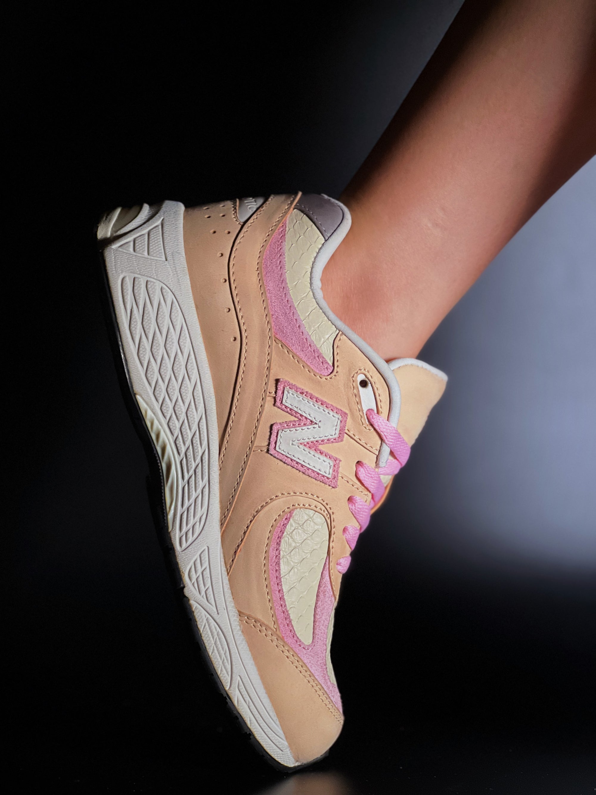 New Balance 2002R &quot;Rose Petal&quot;