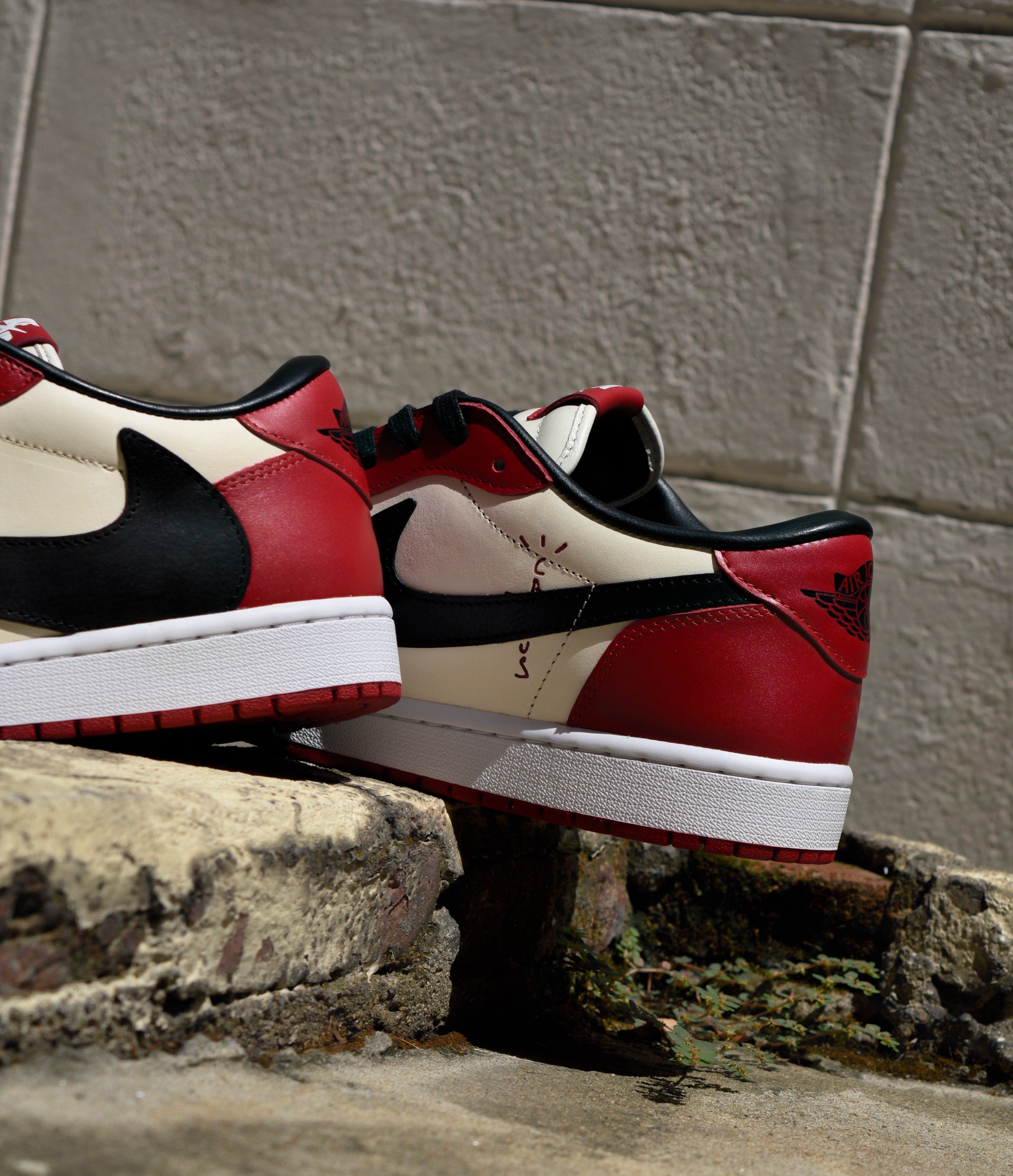Air Jordan 1 Low Travis Scott “Wicker Park”