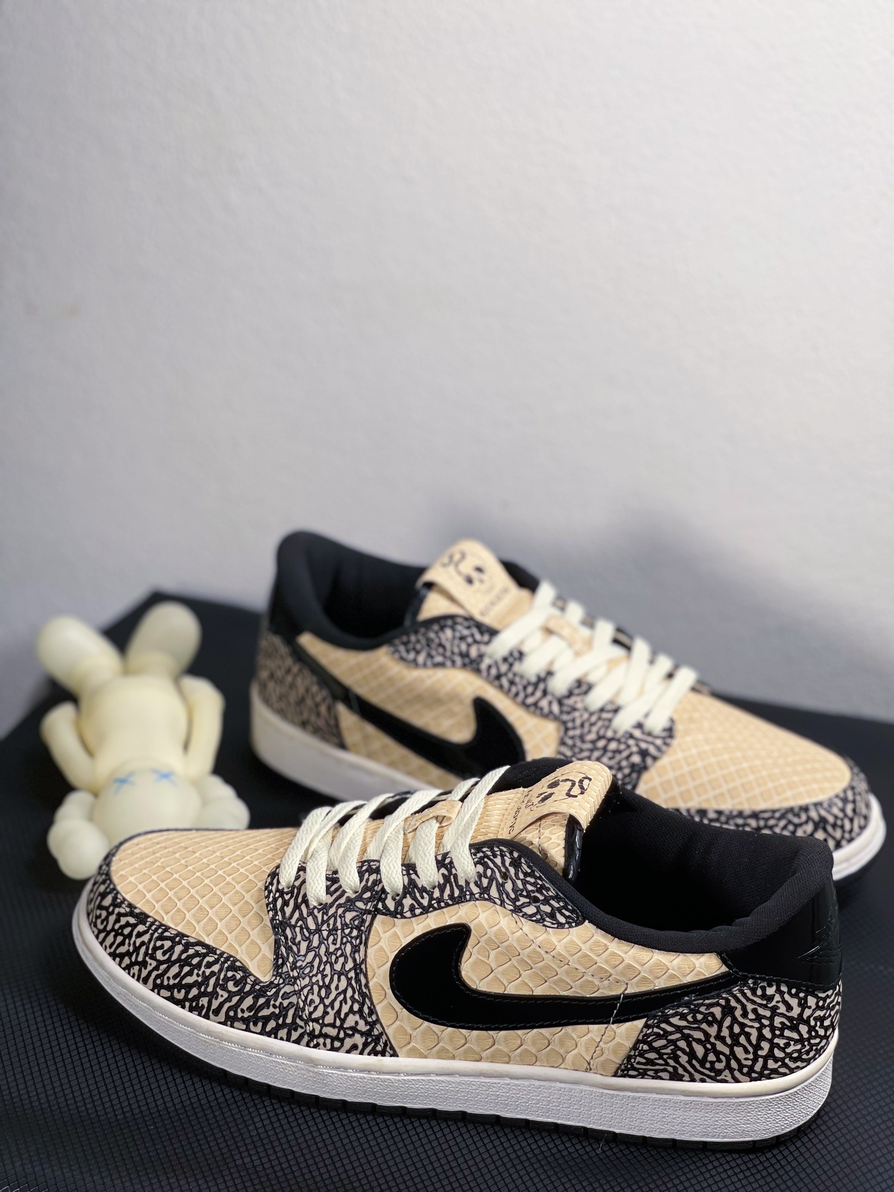 Air jordan shops leopard