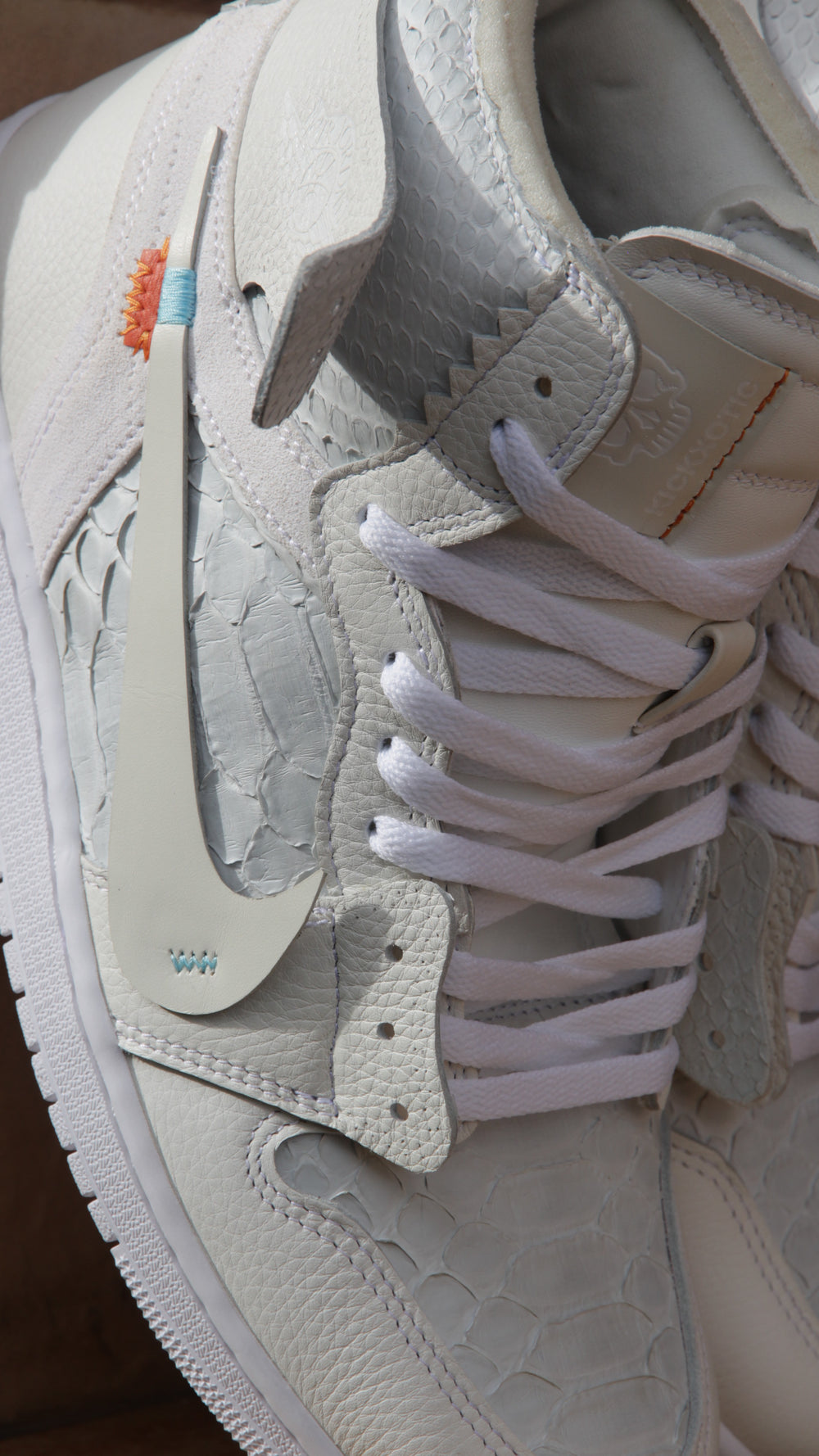 Air Jordan 1 High Off-White "Monte Carlo"