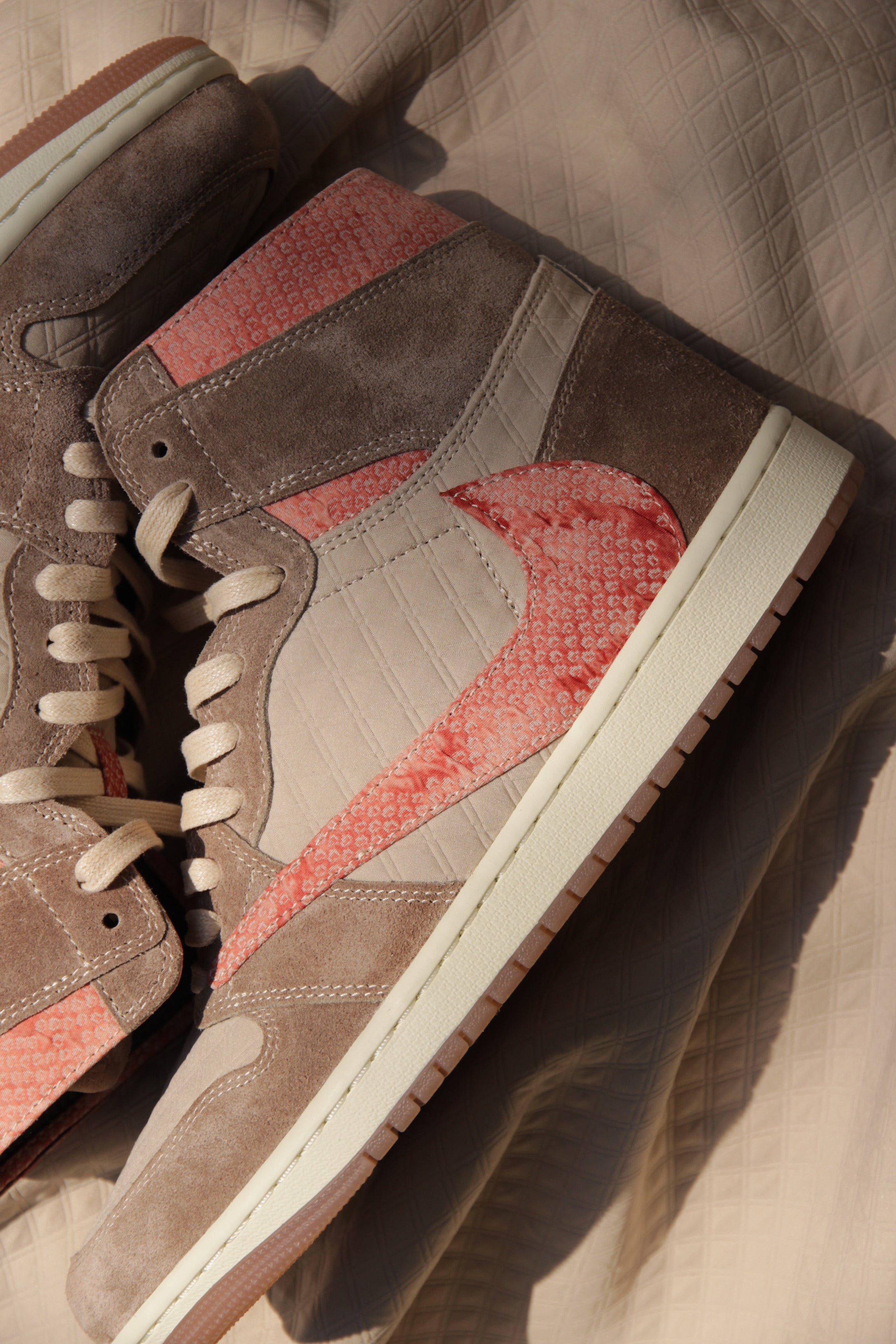 Sample Pair | Air Jordan 1 High Travis Scott Hōsen | KICKXOTIC