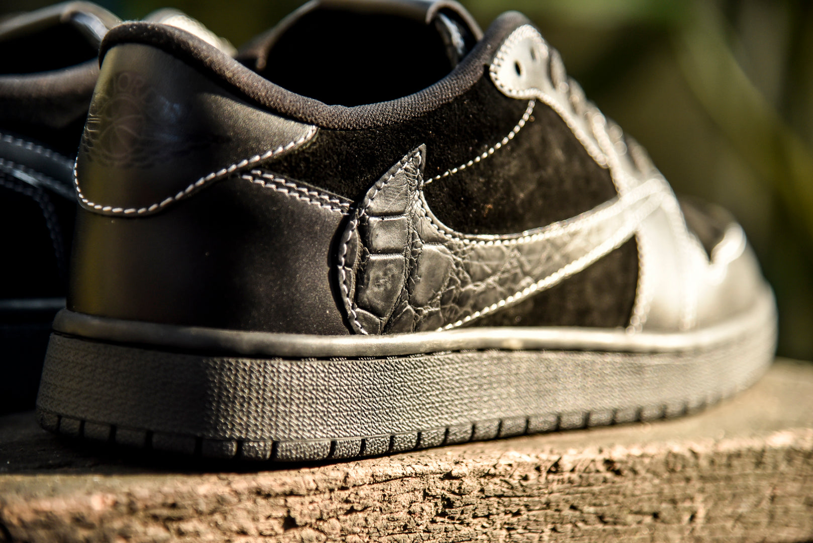 Air Jordan 1 Low Travis Scott Black Phantom | Custom Italian Air Jordan 1 Low Travis Scott Black Phantom | Custom Italian